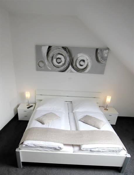 Am Blumenhaus 2*