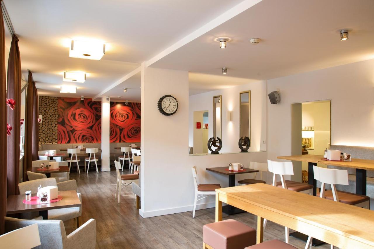 Hotel Am Blumenhaus 2*